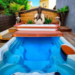 SPA DE NAGE TILOS VENDOM